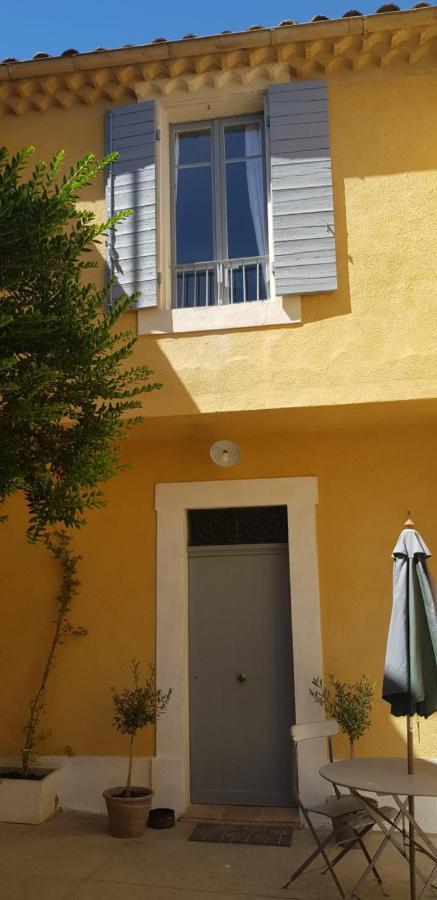 Jolie Maison De Ville La Petite Magnanerie La Roque-d'Antheron Exterior foto